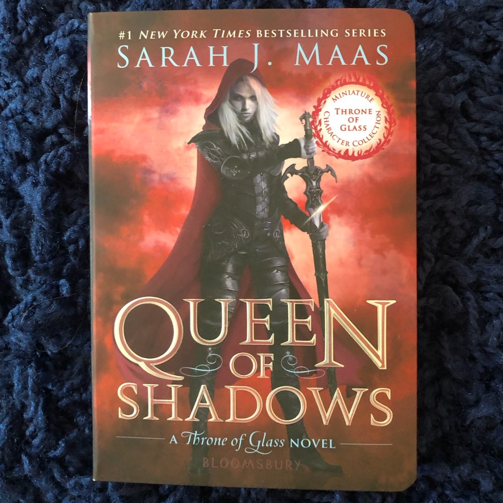 Queen of Shadows Miniature Character Collection